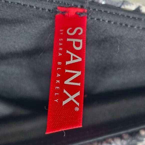 Spanx Faux Leather Snake Shine Leggings, Grey Snake, 20324R, Size Small - Picture 7 of 8